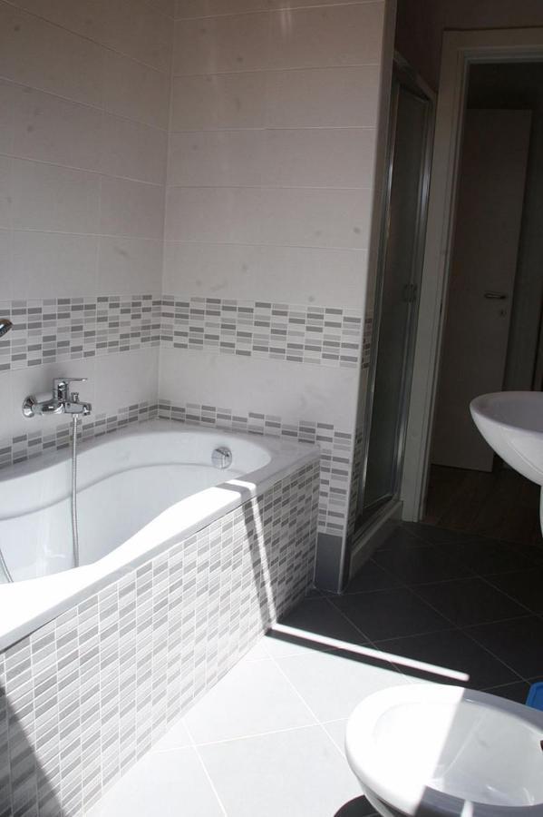 Il Tesoro Di Napoli B&B Exterior foto